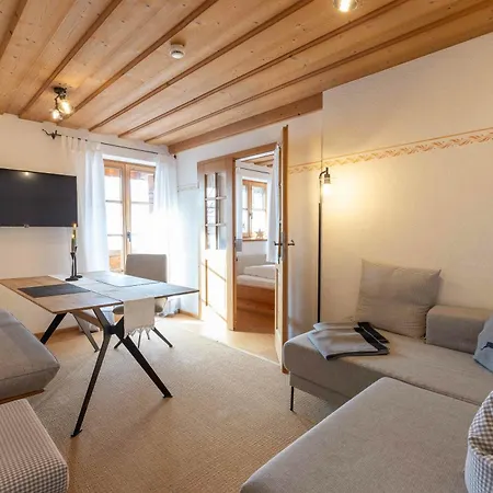 Am Arzbach Apartment *