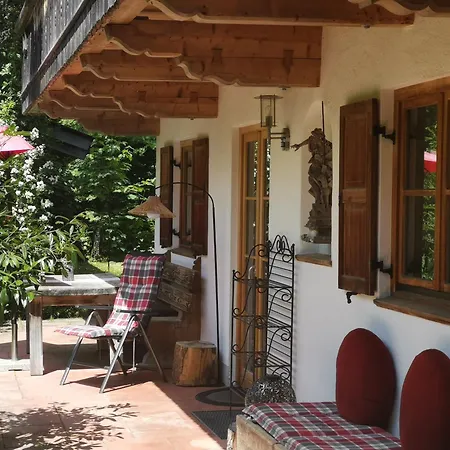 Am Arzbach Apartment *